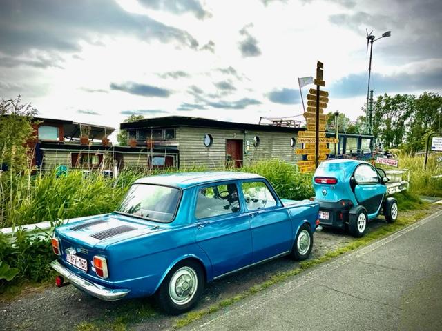 schone auto's voor de deur
