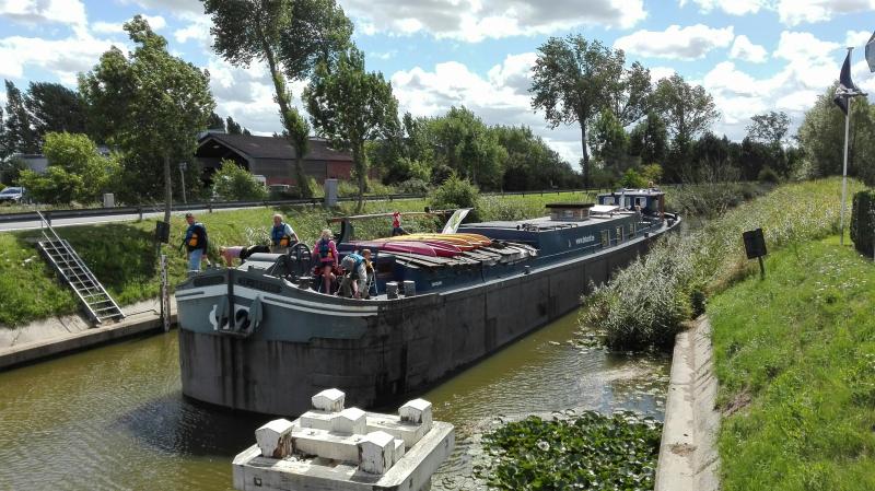 boot voor sluis