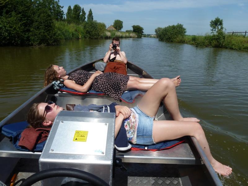 punters en madammen in de zon