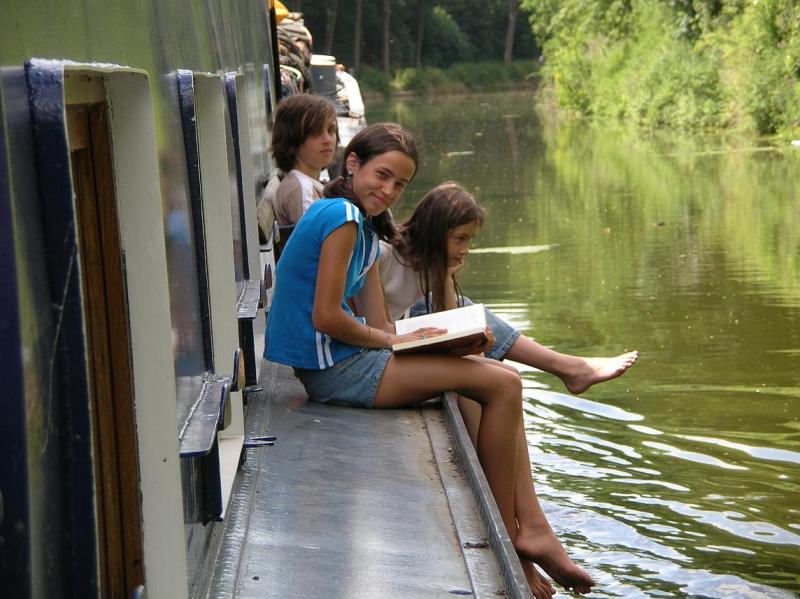 meisje op gangboord